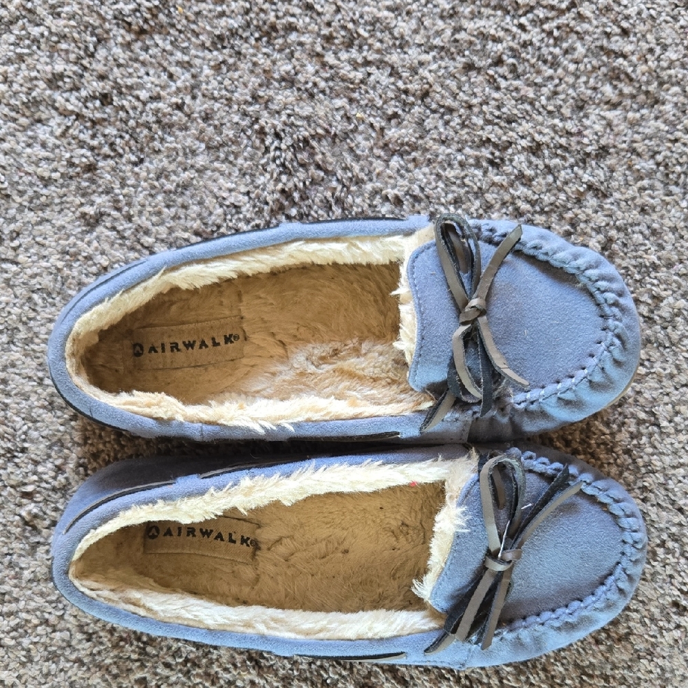 Airwalk Women's Blue Slippers with Cozy Lining SIZE 7 💙 Pre Loved